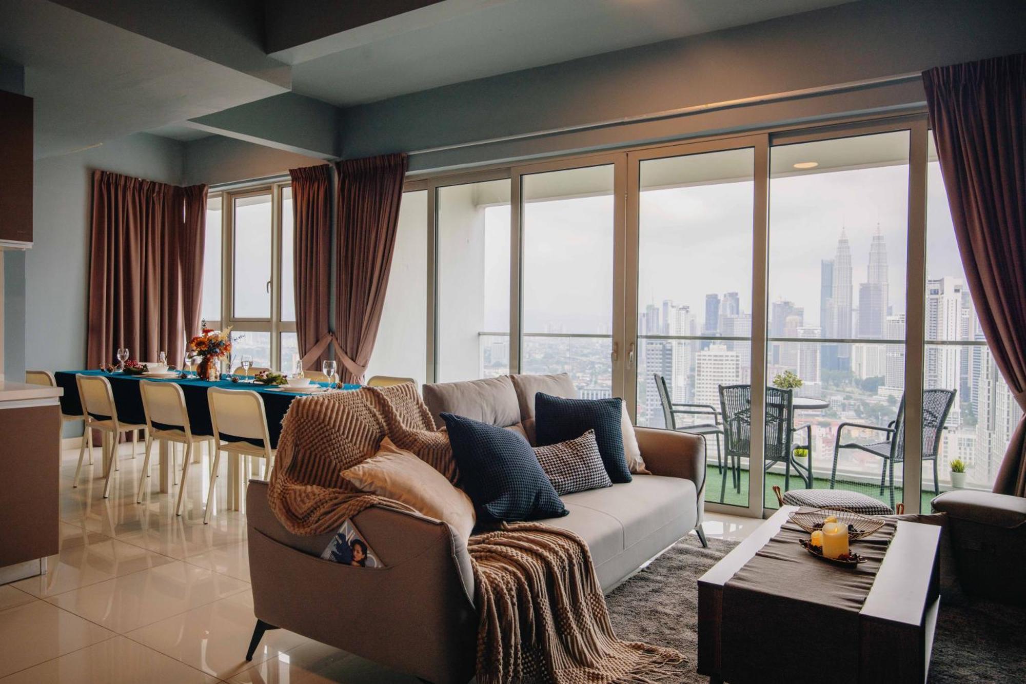 Naibnb In Regalia Residence Kuala Lumpur Luaran gambar