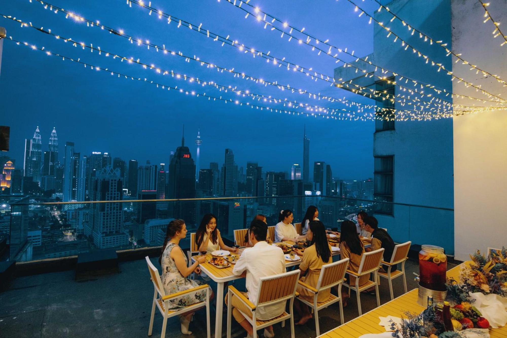 Naibnb In Regalia Residence Kuala Lumpur Luaran gambar